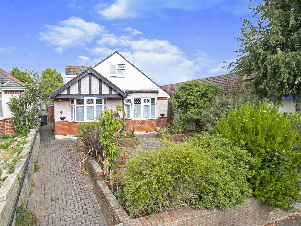4 bed bungalow for sale in Lawford Road, Moordown, Bournemouth, Dorset