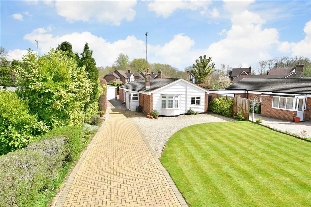 3 bed bungalow for sale in Little Bridges Close, Southwater, West