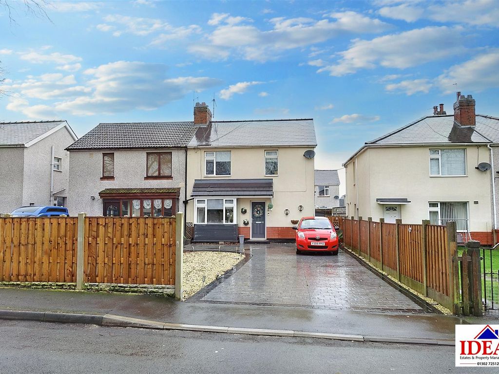 3 bed semidetached house for sale in Crossfield Lane, Skellow