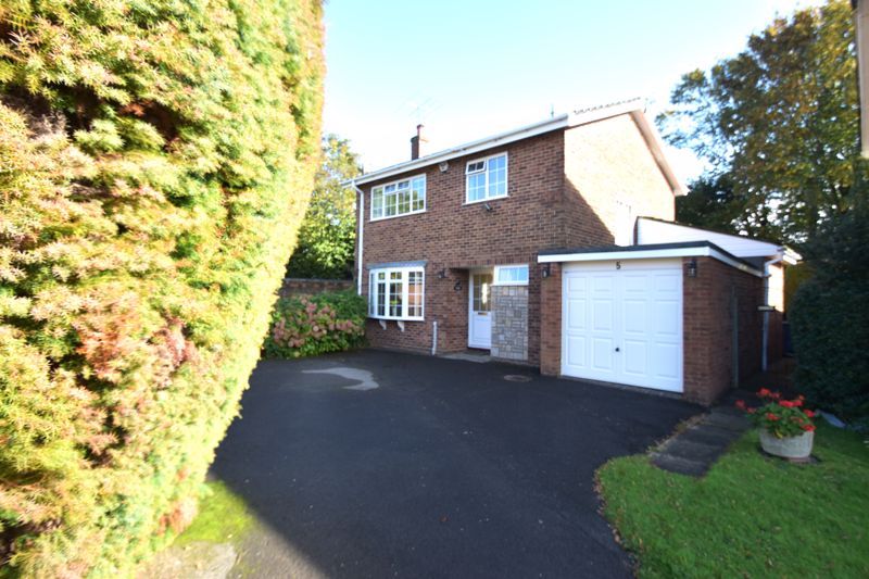 3 bed detached house for sale in Redwood Close, Hazlemere, High