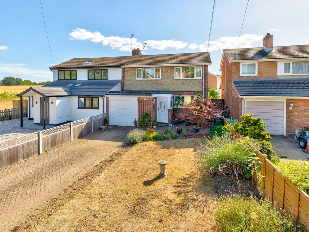 3 bed semidetached house for sale in House Lane, Sandridge, St. Albans