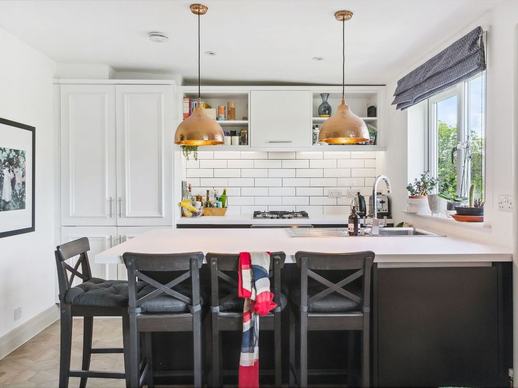 2 bed flat for sale in Leinster Avenue, London SW14, £525,000 Zoopla