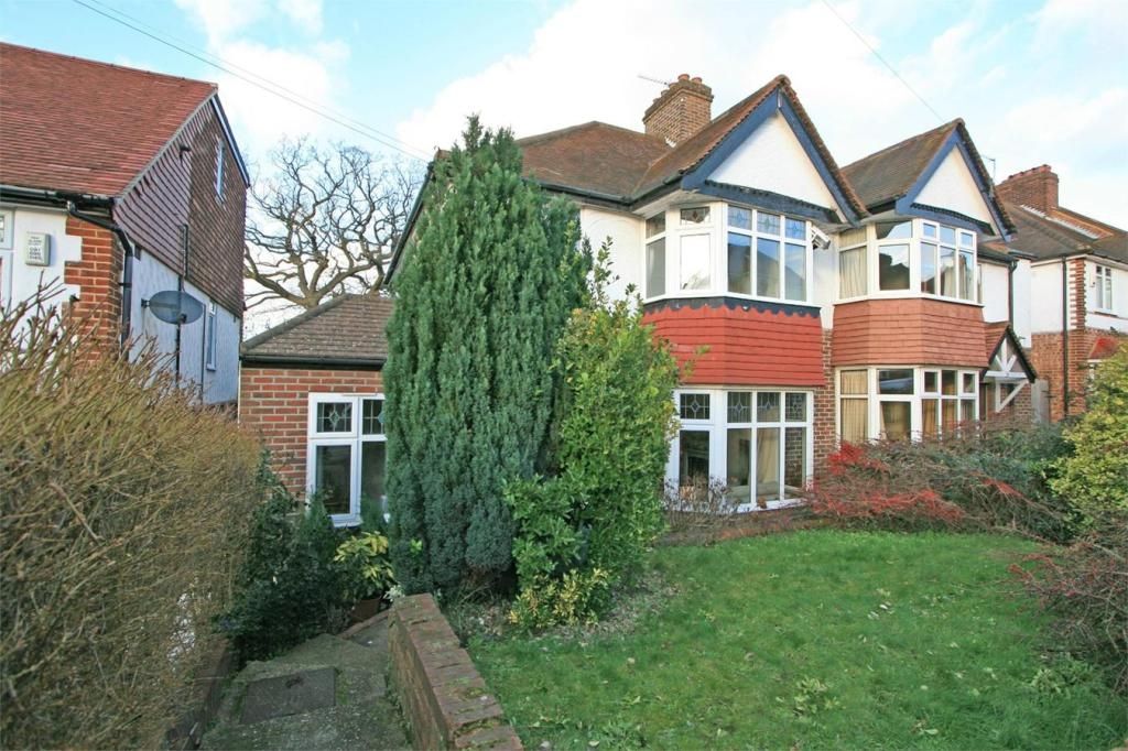 Room to rent in Leamington Avenue, Bromley BR1 Zoopla