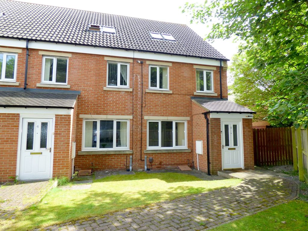 3 bed town house for sale in Sanderson Villas, Gateshead NE8 Zoopla