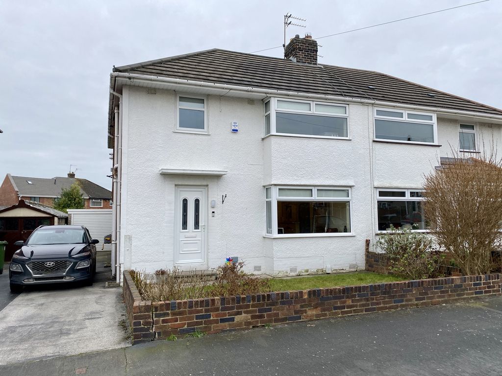 4 bed semidetached house for sale in Oakhill Road, Maghull, Liverpool