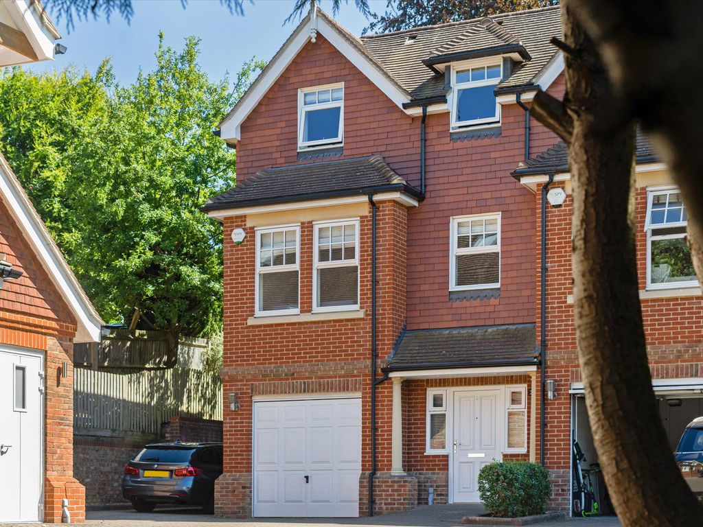 4 bed town house for sale in St. Road, Sevenoaks, Kent TN13