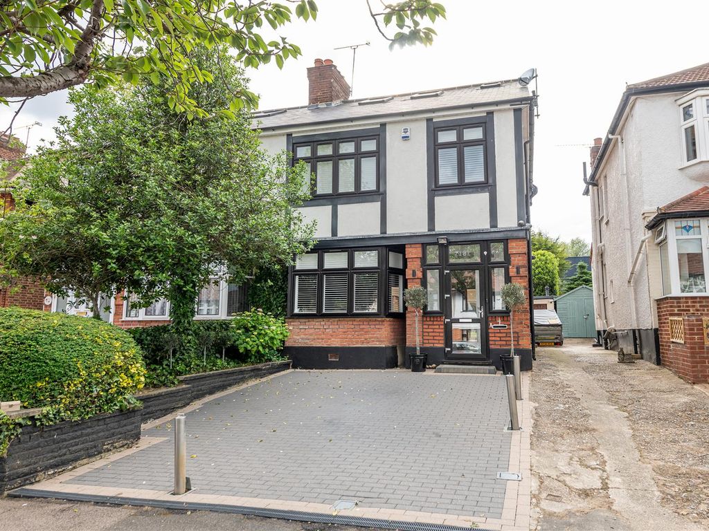 4 bed semidetached house for sale in St. Barnabas Road, Woodford Green