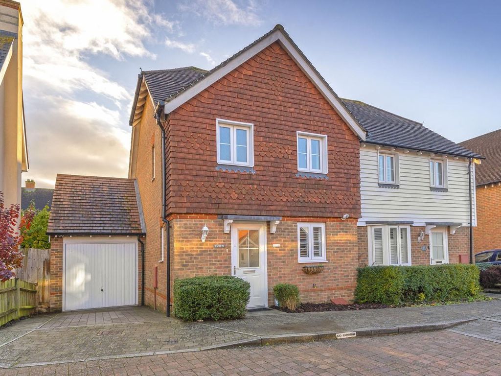 2 bed semidetached house for sale in Langley Way, Kings Hill, West