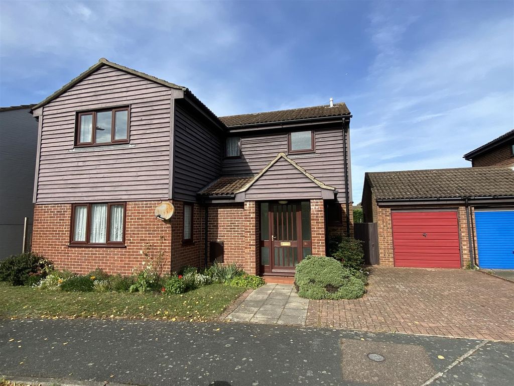 3 bed detached house for sale in Saddlers Place, Martlesham Heath, Ipswich IP5, £385,000 Zoopla