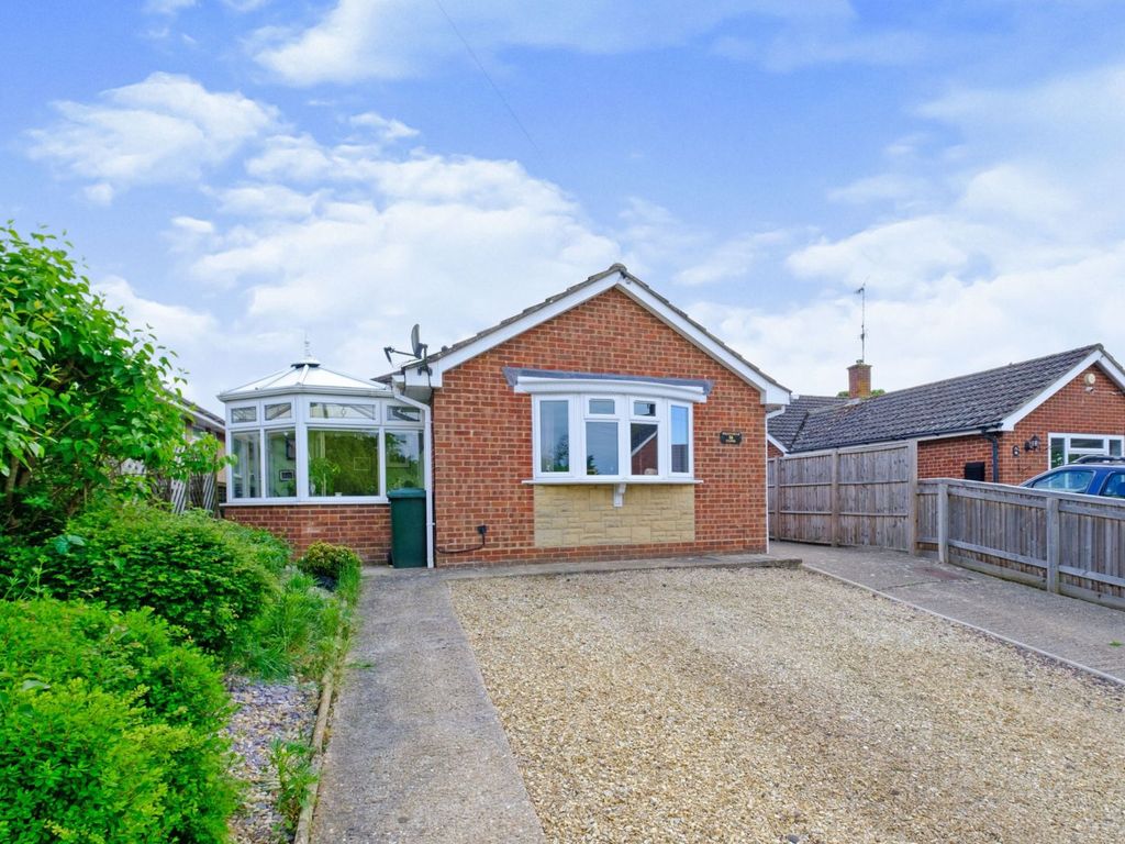 4 bed detached bungalow for sale in Westfield Close, Salisbury SP4 Zoopla