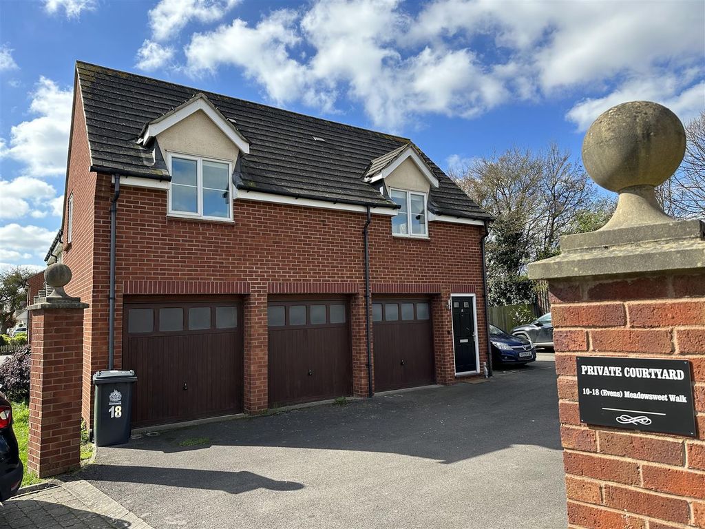 2 bed detached house for sale in Meadowsweet Walk, Tuffley, Gloucester