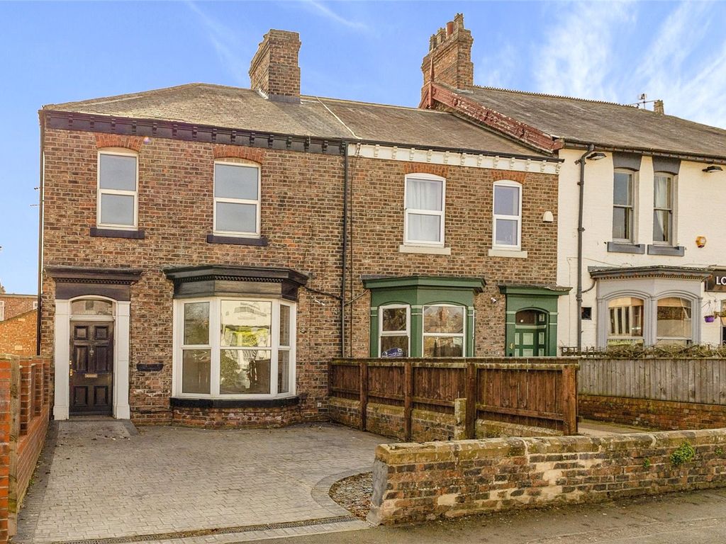 4 bed end terrace house for sale in Station Road, Eaglescliffe