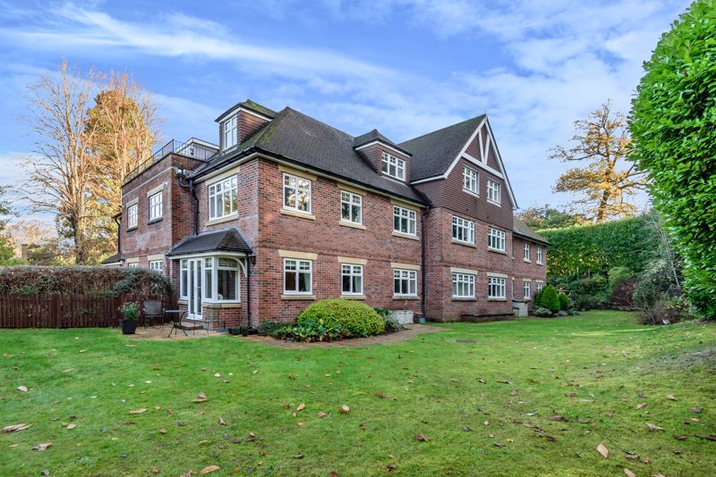 3 bed flat for sale in Grayswood Road, Grayswood, Haslemere GU27 Zoopla