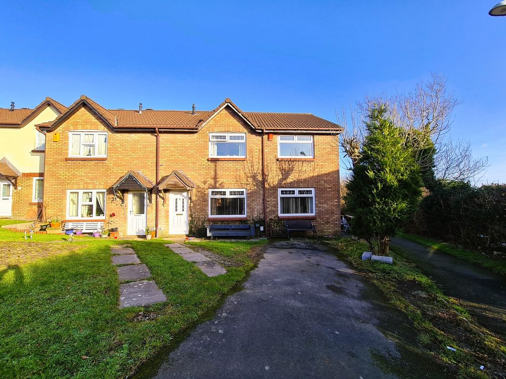 4 bed end terrace house for sale in Poplar Close, Sketty, Swansea, City