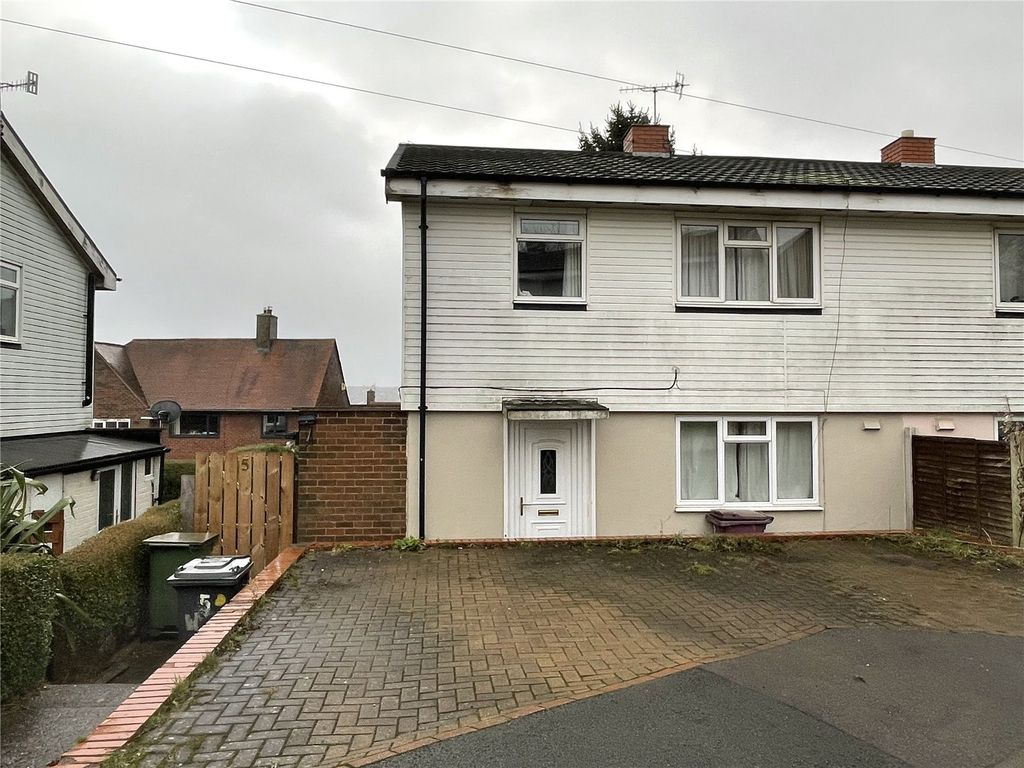 3 bed semidetached house for sale in Snape Hill Close, Dronfield