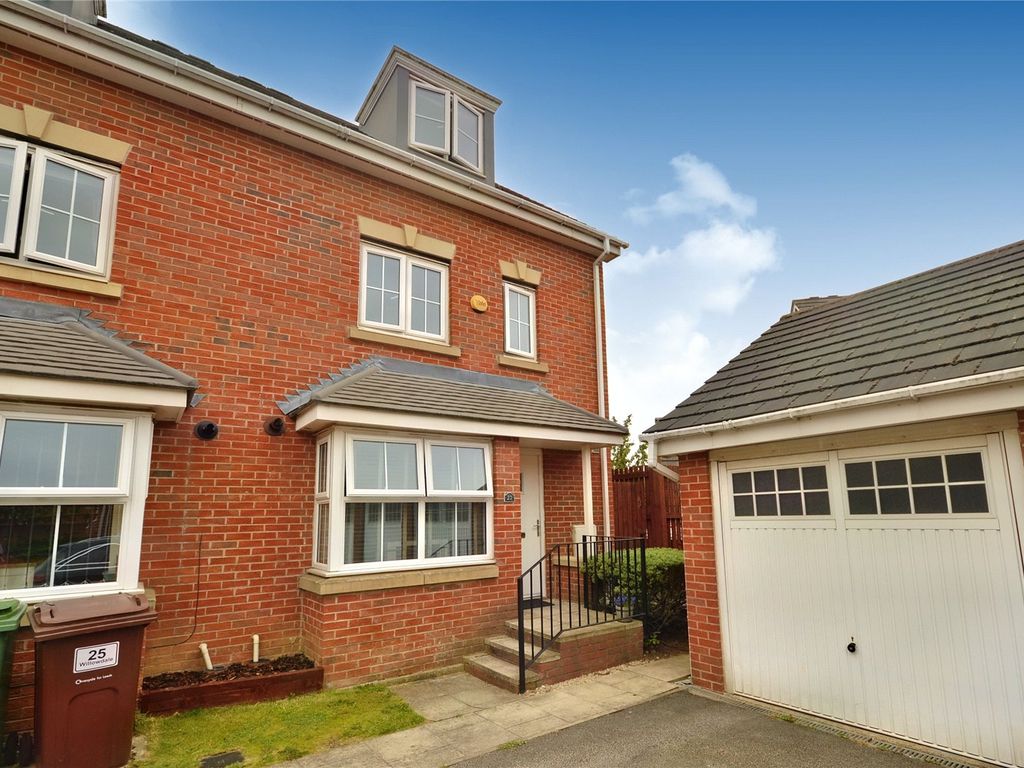 4 bed town house for sale in Willowdale, Leeds, West Yorkshire LS10