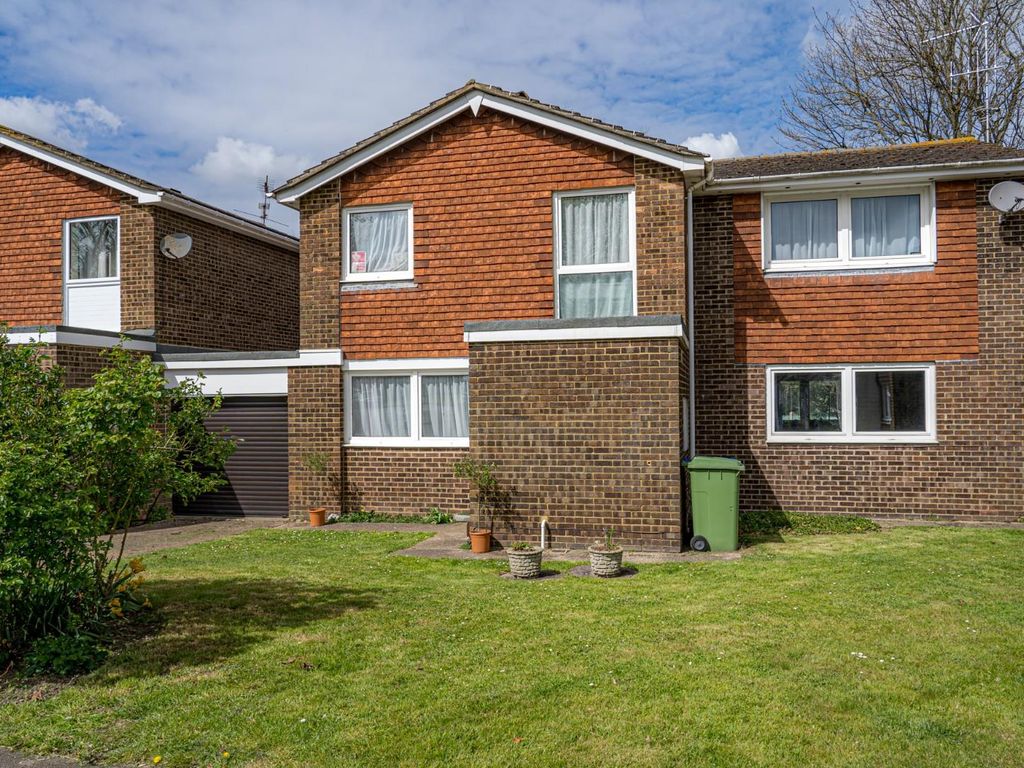 5 bed detached house for sale in Stanhope Avenue, Sittingbourne ME10