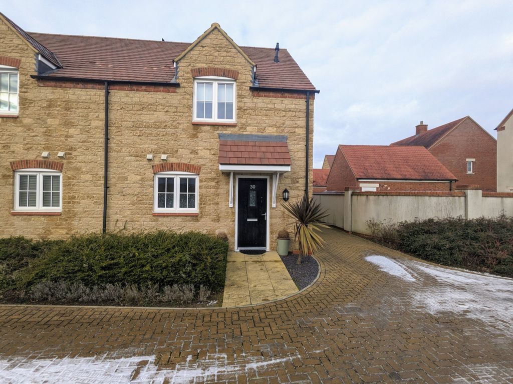 3 bed property to rent in Haydock Road, Bicester OX26 Zoopla