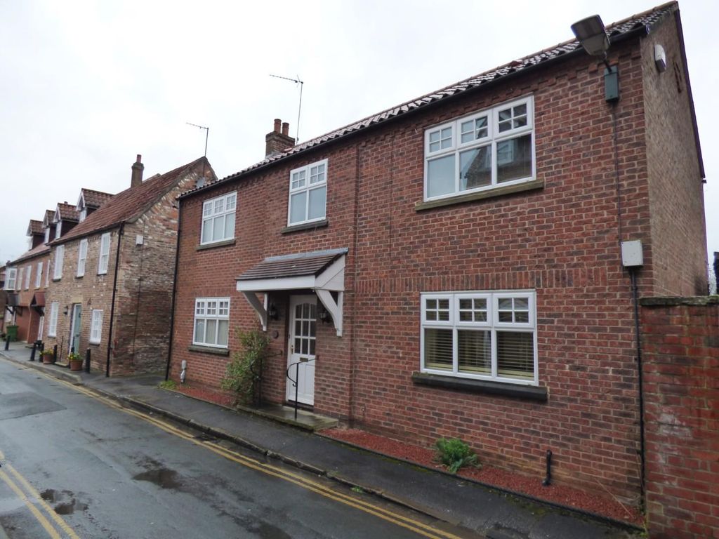 3 bed property to rent in Waltham Lane, Beverley HU17 Zoopla