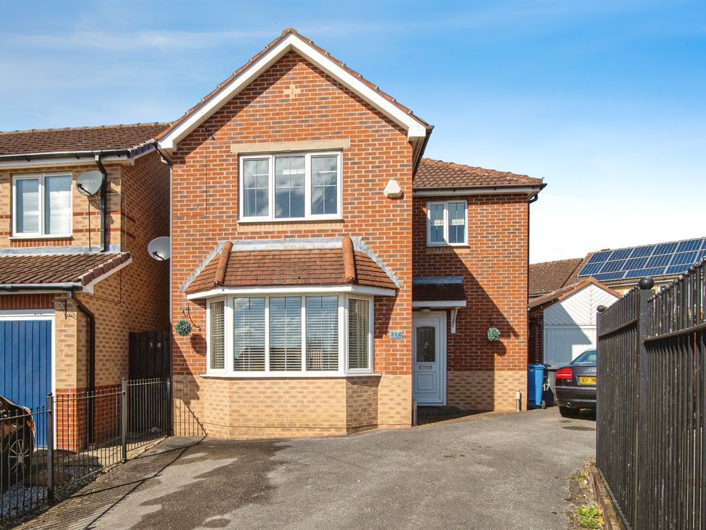 3 bed detached house for sale in Highgrove Way, Kingswood, Hull HU7, £