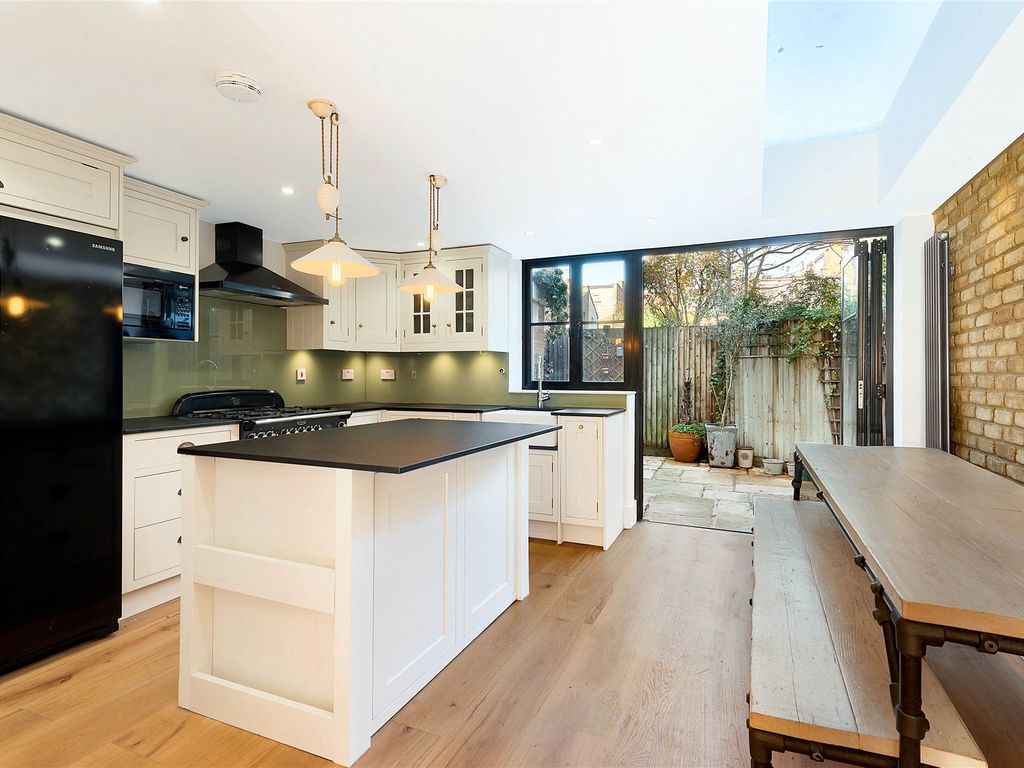 Kerrison Road, London SW11