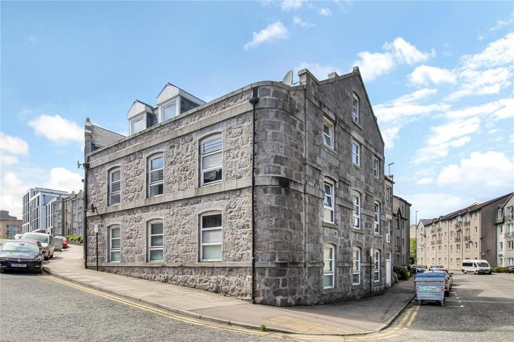 1 bed flat to rent in Union Glen, (Near Union Street) Aberdeen AB11, £