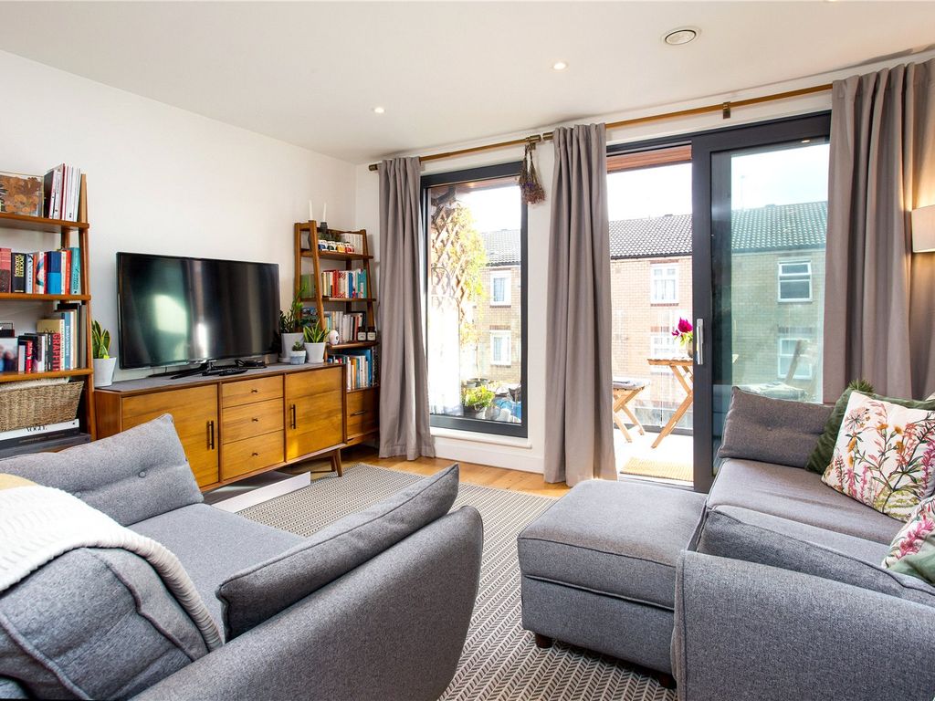 2 bed flat for sale in Dalston Lane, London E8 Zoopla