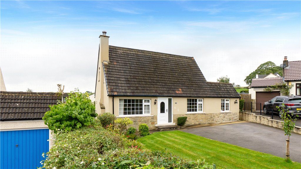 3 bed detached house for sale in Park Crescent, Embsay, Skipton, North