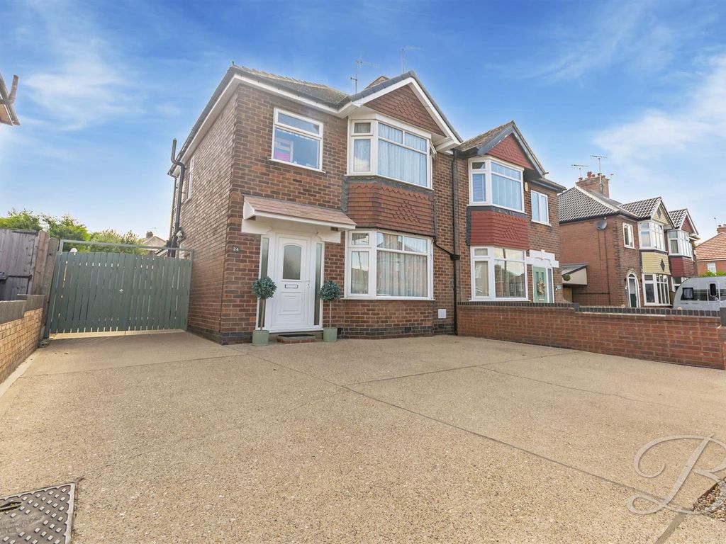 3 bed semidetached house for sale in Farndon Road, SuttonInAshfield