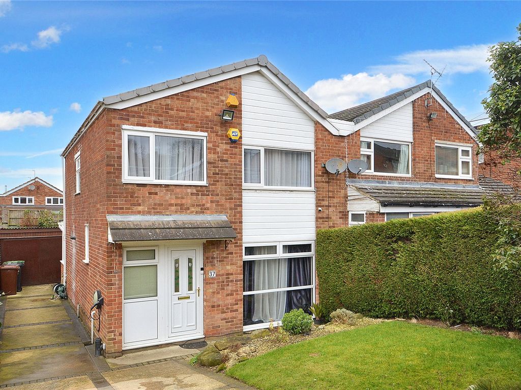 3 bed semidetached house for sale in Dale Park Avenue, Leeds, West