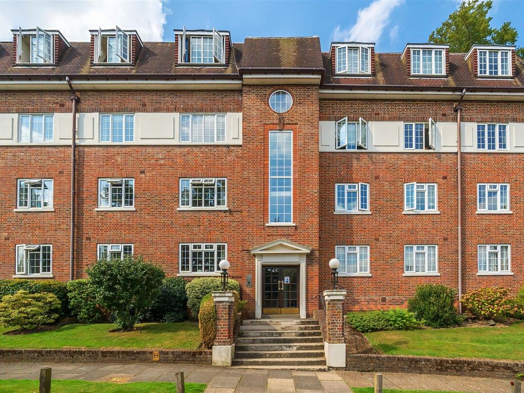 3 bed flat for sale in Sudbury Hill, HarrowOnTheHill, Harrow HA1, £400,000 Zoopla