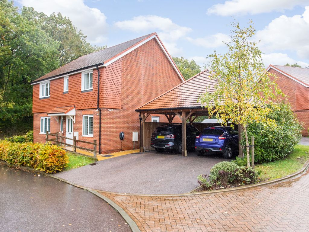 4 bed detached house for sale in Limes Place, Upper Harbledown CT2, £