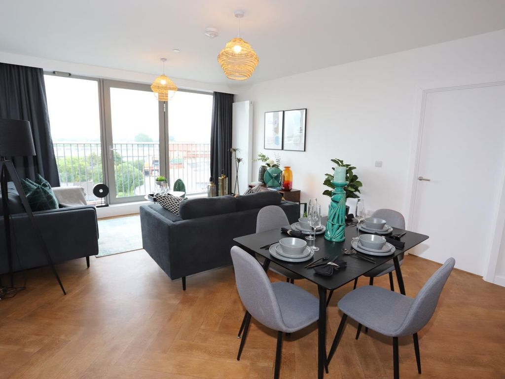 2 bed flat to rent in A509, Broadside 43 Oldham Road M4 Zoopla