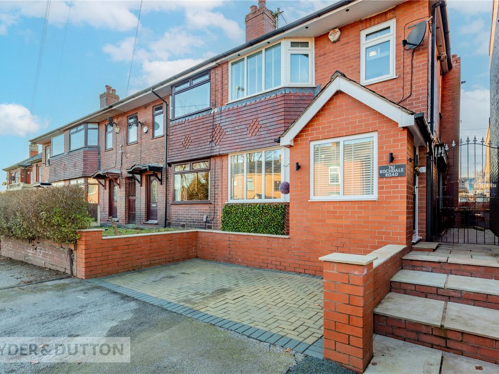 3 bed end terrace house for sale in Rochdale Road, Middleton
