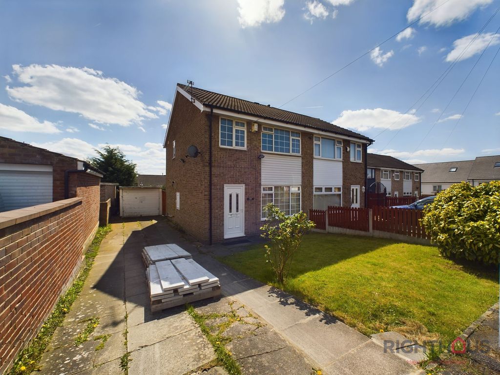 3 bed semidetached house to rent in Sycamore Close, Bradford BD3 Zoopla