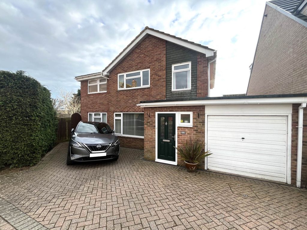 4 bed detached house for sale in Spencer Close, Exmouth EX8, £495,000