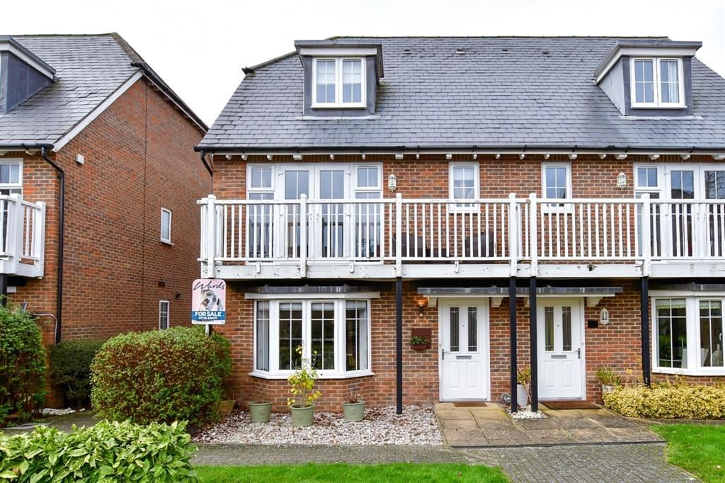 4 bed semidetached house for sale in Kings Hill, Kings Hill, West Malling, Kent ME19, £380,000