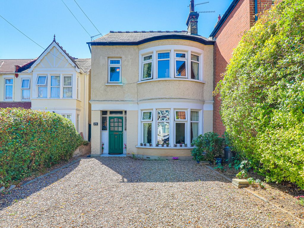 4 bed semidetached house for sale in Harcourt Avenue, SouthendOnSea