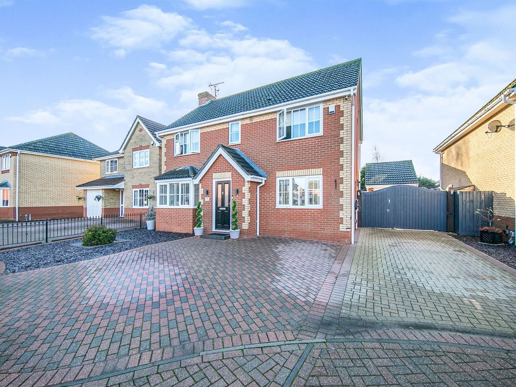 4 bed detached house for sale in Aston Close, Westbourne, Ipswich IP1