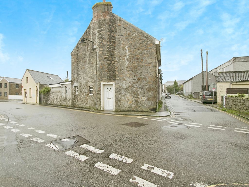 3 bed cottage for sale in Rosewarne Road, Camborne, Cornwall TR14, £