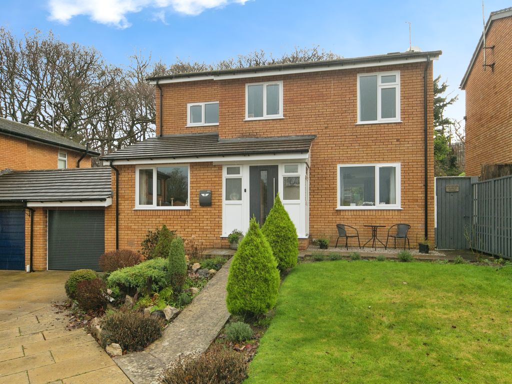 3 bed linkdetached house for sale in Brooklands, Colwyn Bay, Conwy