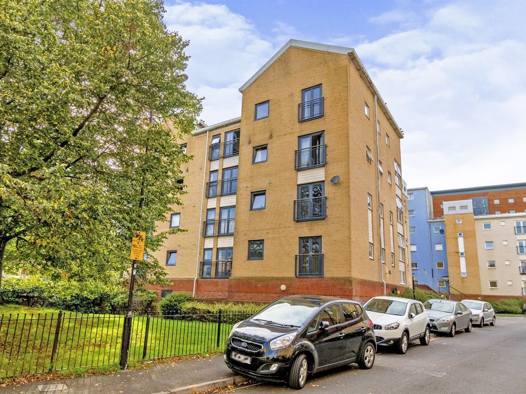 2 bed flat for sale in White Star Place, Southampton SO14 Zoopla