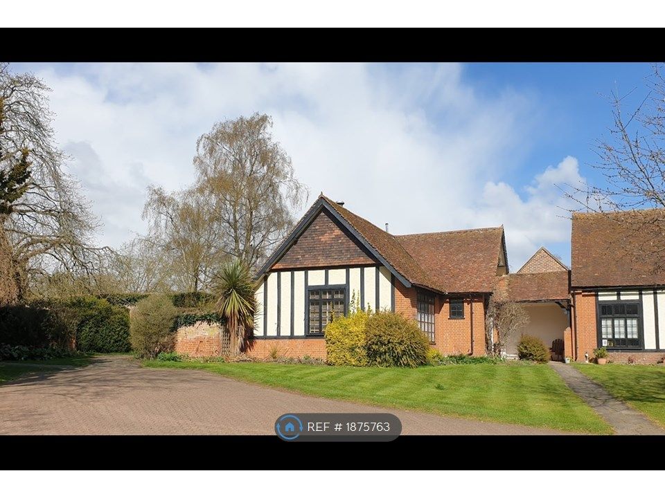 4 bed detached house to rent in Hamels Mansion, Buntingford SG9, £2,300