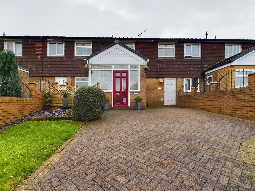 3 bed property for sale in Grange Road South, Hyde SK14, £275,000 Zoopla