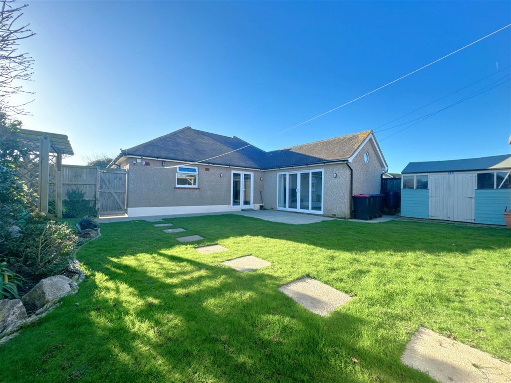 3 bed bungalow for sale in Armstrong Square, Studd Hill, Herne Bay CT6