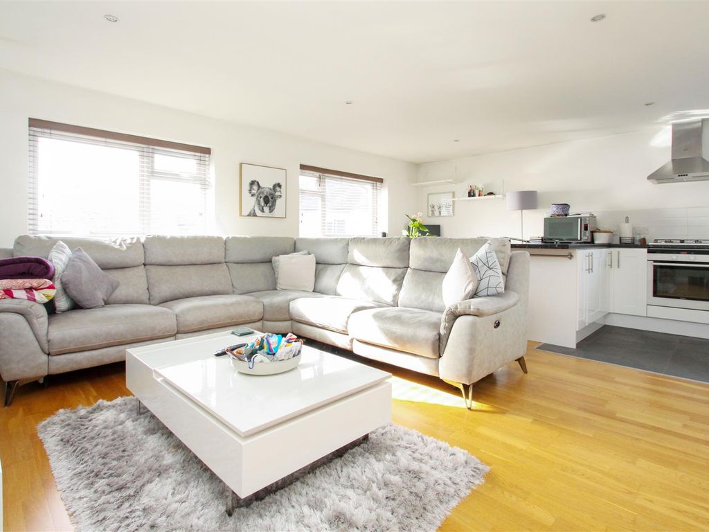 2 bed flat for sale in Close, Wealdstone, Harrow HA3, £395,000