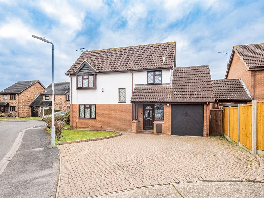 3 bed detached house for sale in Wilstone Close, Yeading, Hayes UB4