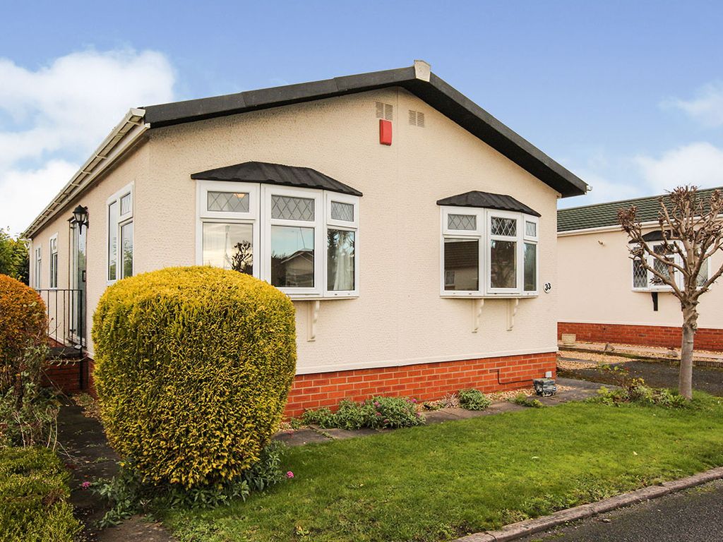 2 bed bungalow for sale in The Brambles, Wincham, Northwich, Cheshire