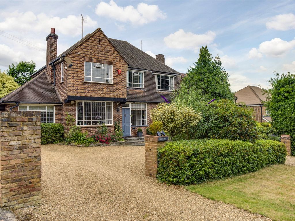 5 Bed Detached House For Sale In Bakers Wood, Denham, Buckinghamshire 