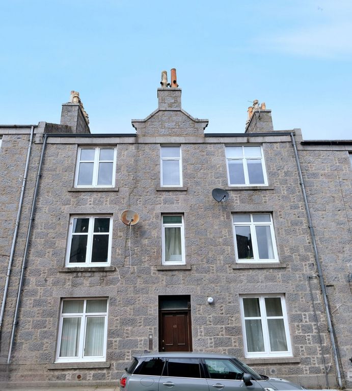 2 bed flat for sale in Ashvale Place, Aberdeen AB10, £85,000 Zoopla